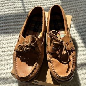 Sperry Tan Boat Shoes with Moccasin Stitching and Rawhide Laces